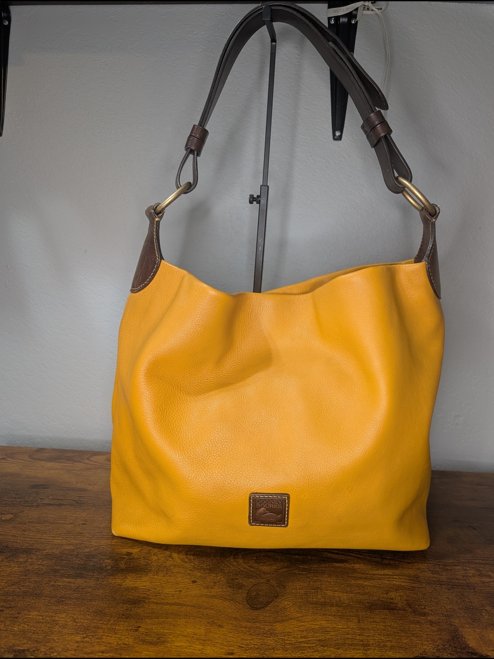 Dooney & Bourke O-Ring Leather Large Satchel Shoulder Bag - Picture 1 of 11